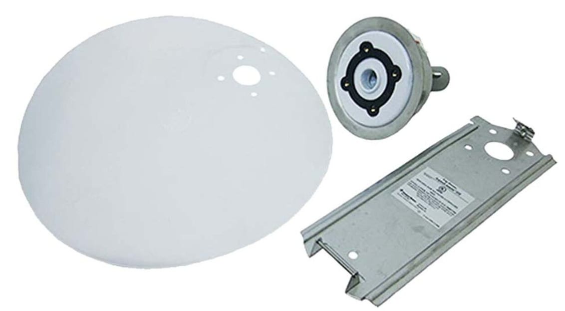 Pentair AquaLumin III Nichless Light Vinyl Mounting Bracket Assembly, 3/4" | 78887700 - Pool Lights - img - 1